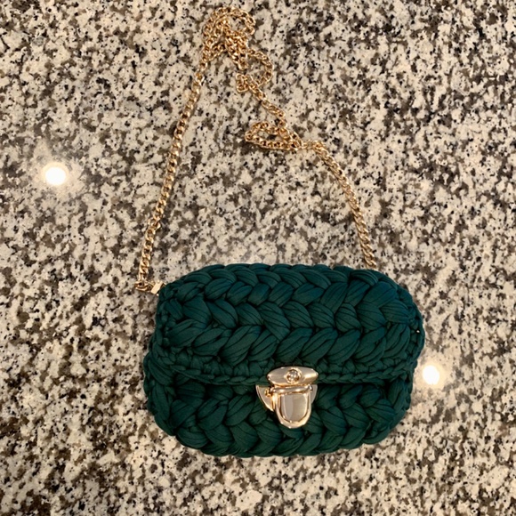 Handmade crotcheted purse - Picture 2 of 4